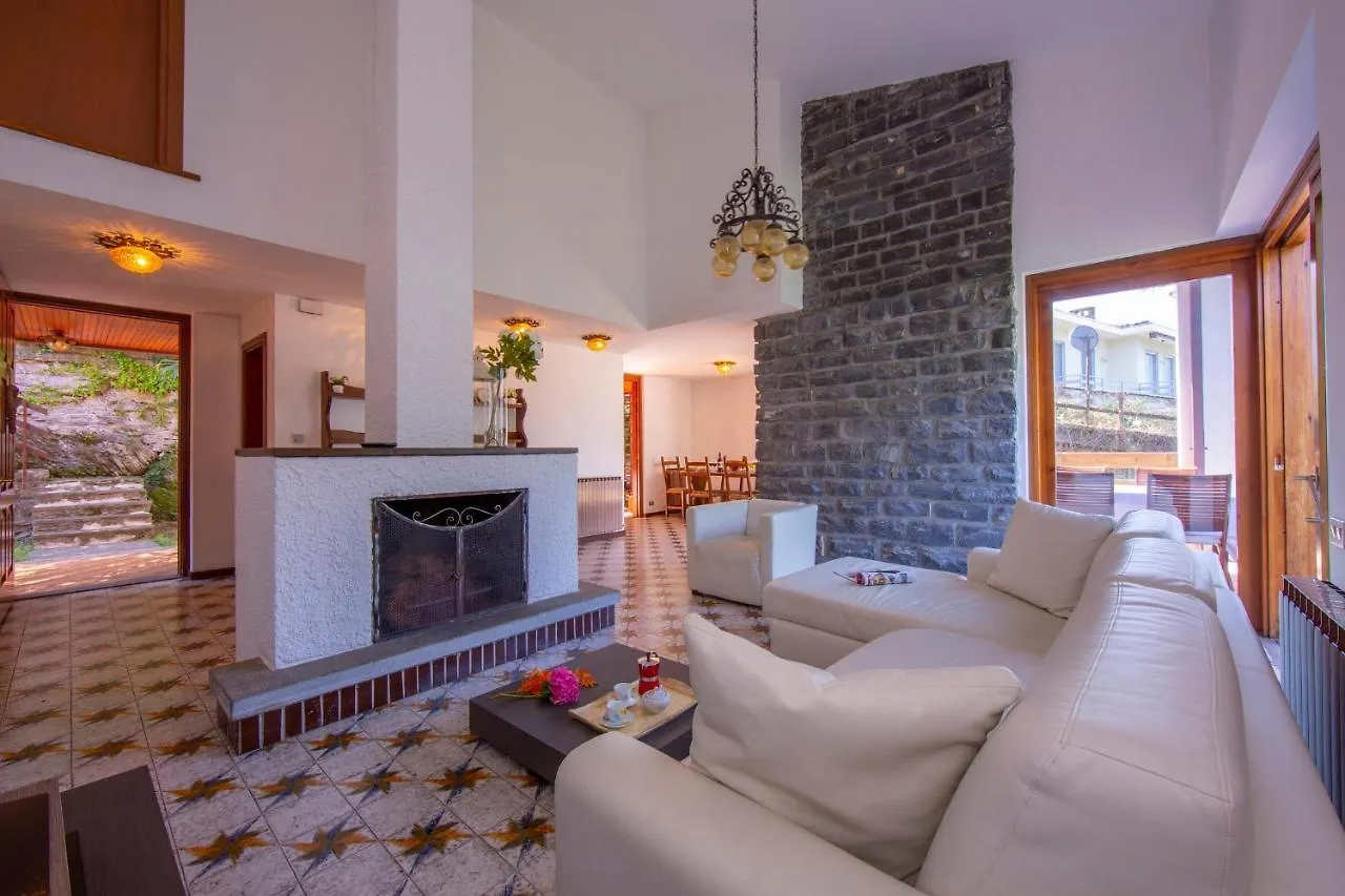 Villa Marilyn Nesso